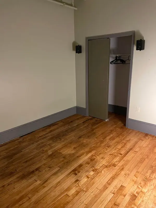 Move-out bedroom after an MCS cleaning