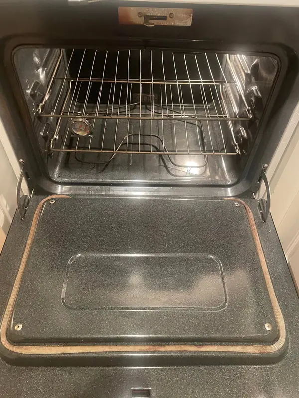 Oven interior after an MCS cleaning